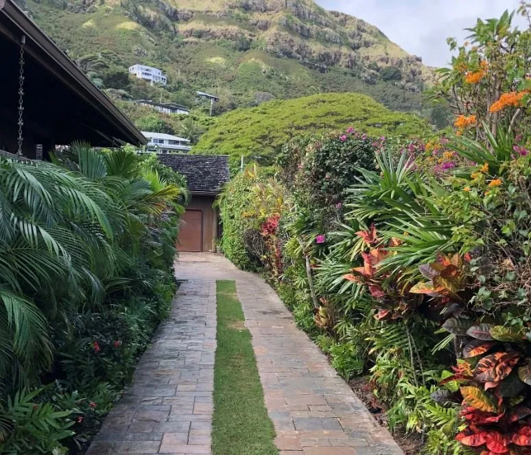 Reliable yard maintenance in Kailua, HI by Malama Aina Landscape and Masonry Design