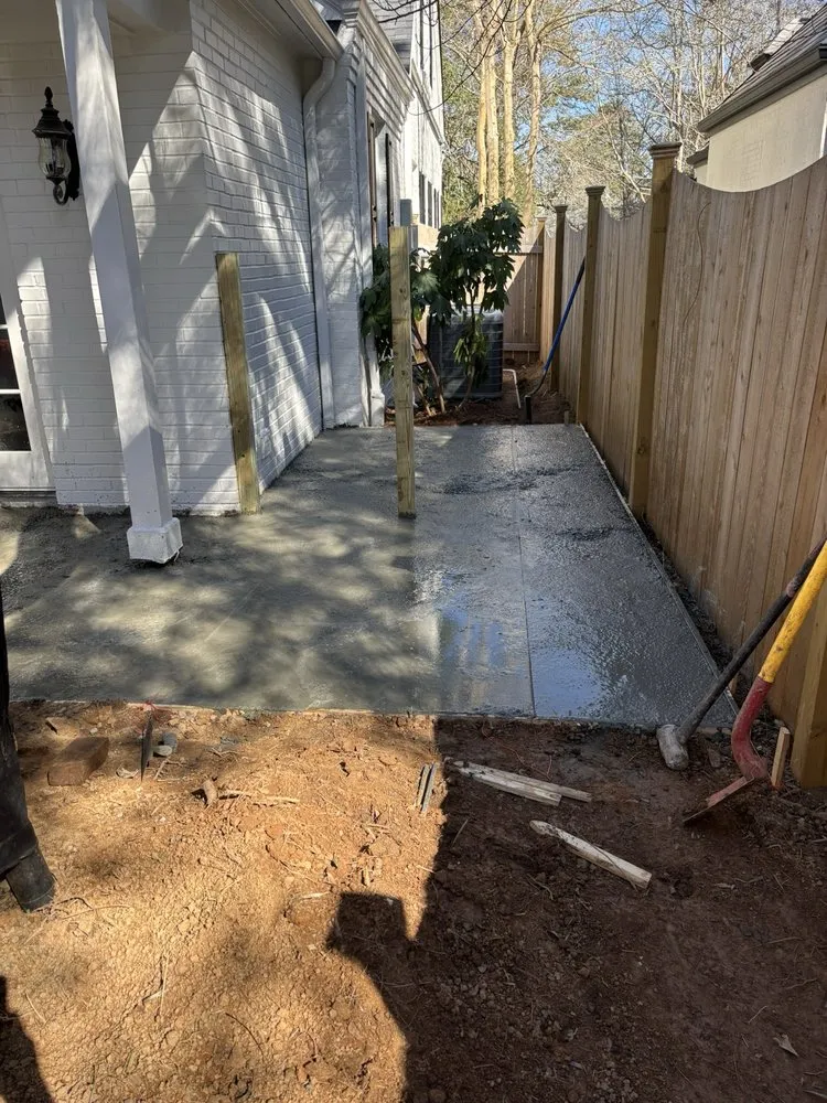 Local yard cleanup service experts serving Atlanta, GA - Maldonado Landscape & Maintenance