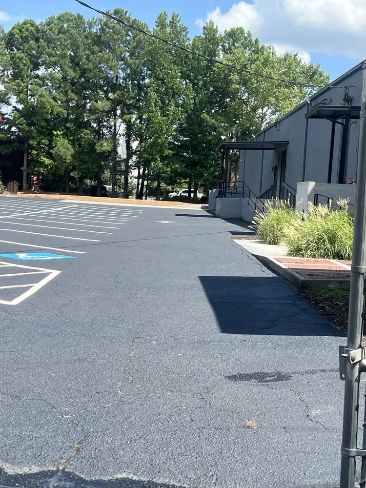 Reliable outdoor landscaping experts serving Atlanta, GA - Maldonado Landscape & Maintenance