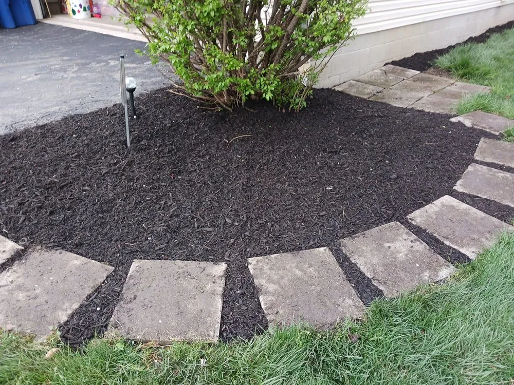 Reliable yard maintenance with custom design in Columbus, OH by Maldonado Landscaping