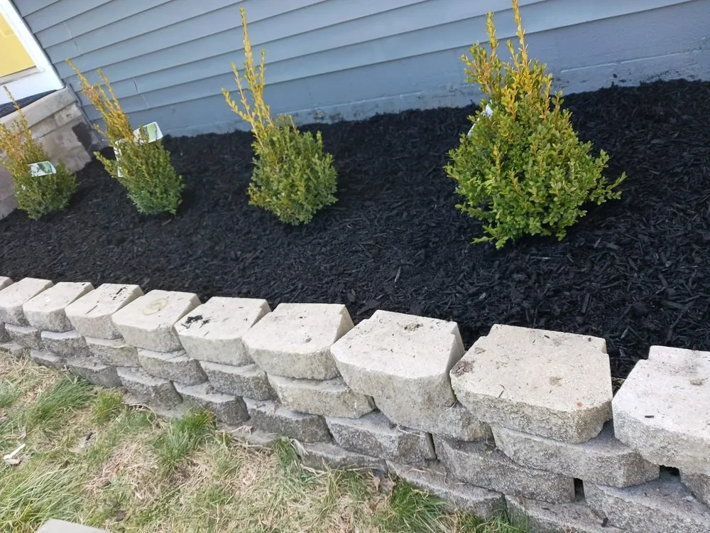 Professional yard maintenance for residential properties in Columbus, OH by Maldonado Landscaping