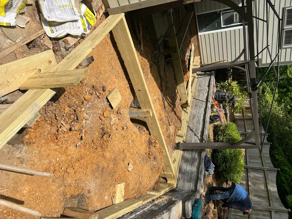 Affordable garden landscaping for residential properties in Stafford, VA by Maldonado Landscaping