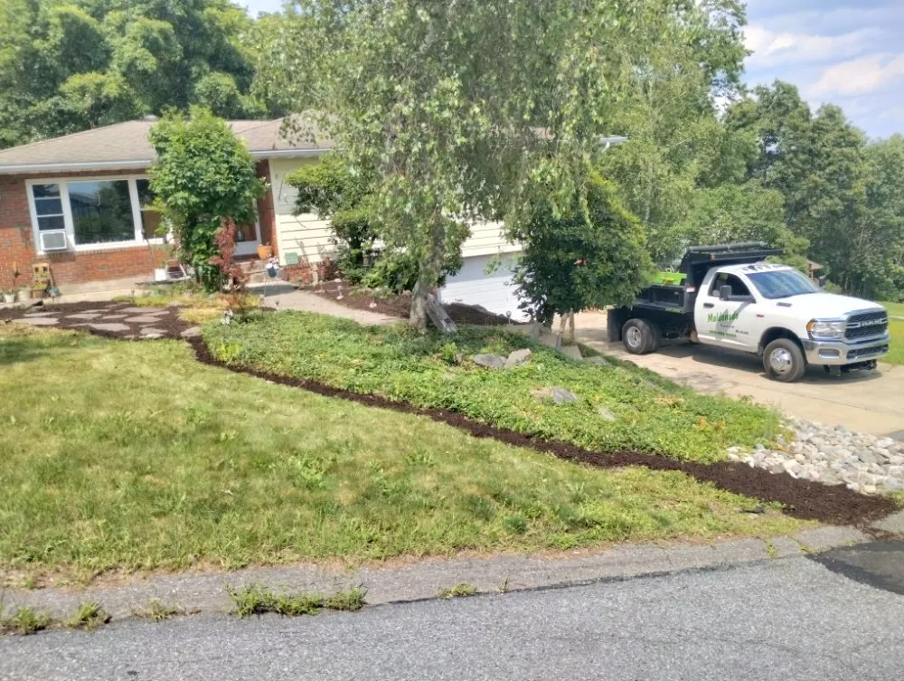 Reliable lawn care service experts serving Dickson City, PA - Maldonado Lawns