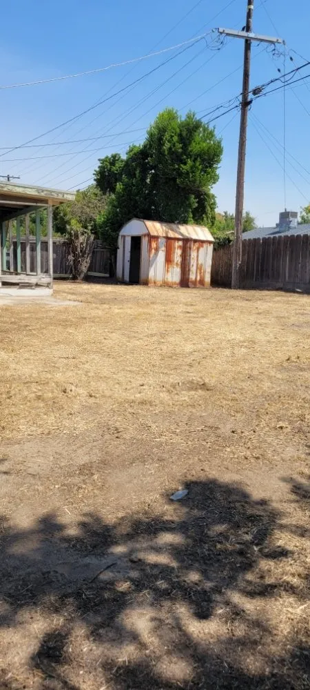 Top-rated garden landscaping in Modesto, CA by Maldonado's Junk Removal & Hauling