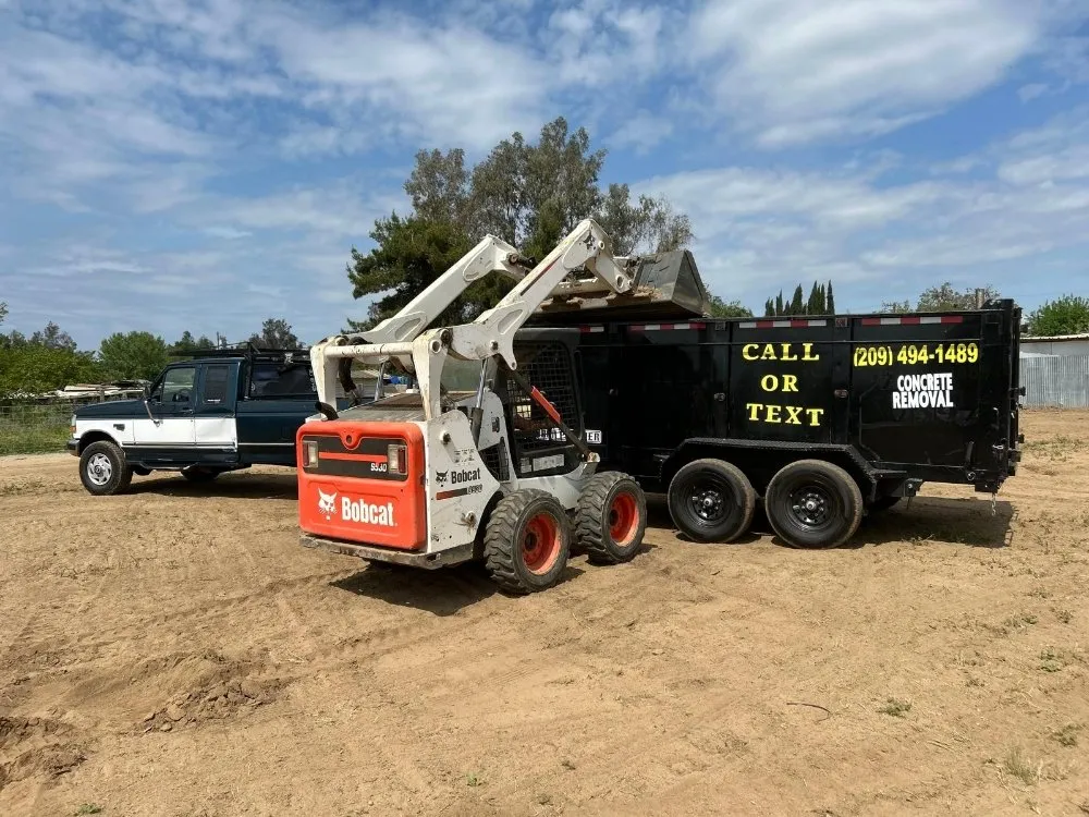 Reliable garden landscaping in Modesto, CA by Maldonado's Junk Removal & Hauling