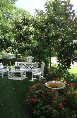 Professional residential landscaping for beautiful yards in Houston, TX by Malik landscape & design