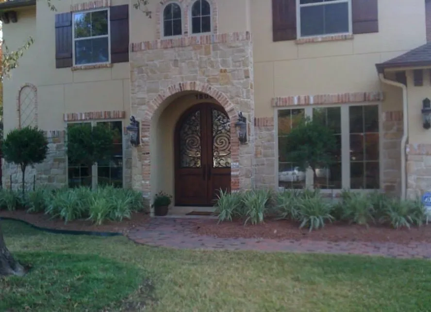 Affordable yard cleanup service in Houston, TX by Malik landscape & design