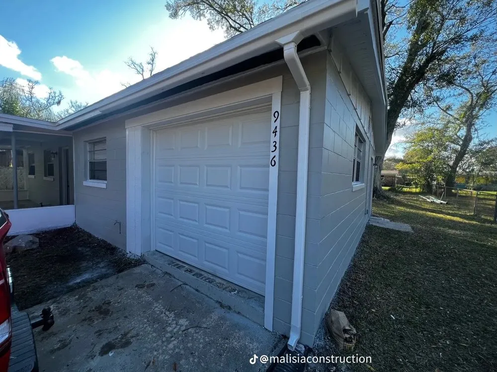 Affordable lawn care service for year-round maintenance across Port Charlotte, FL - Malisia records