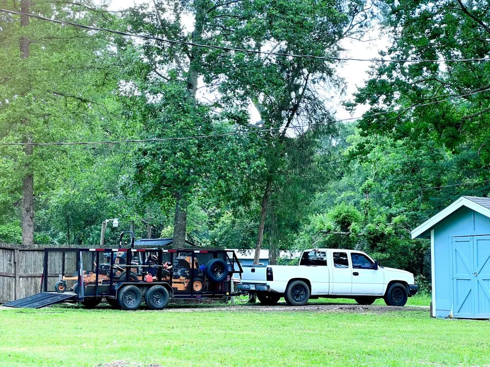 Top-rated yard cleanup service in Conroe, TX by Mallard Services and Design