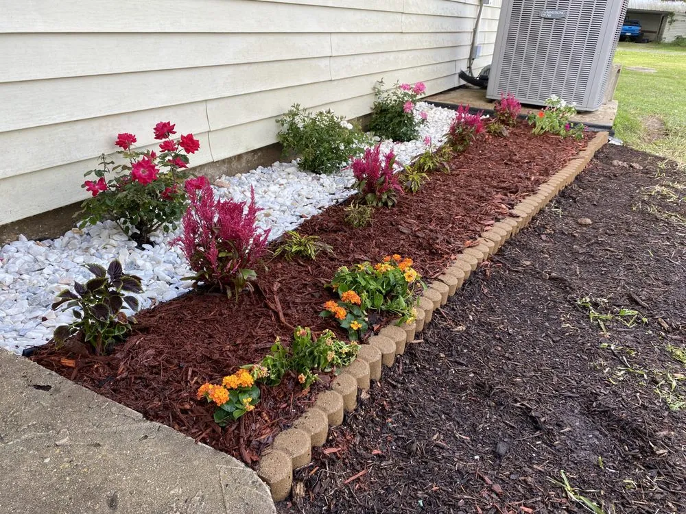 Local yard maintenance with custom design in Opelousas, LA by Mallet’s Lawn Care