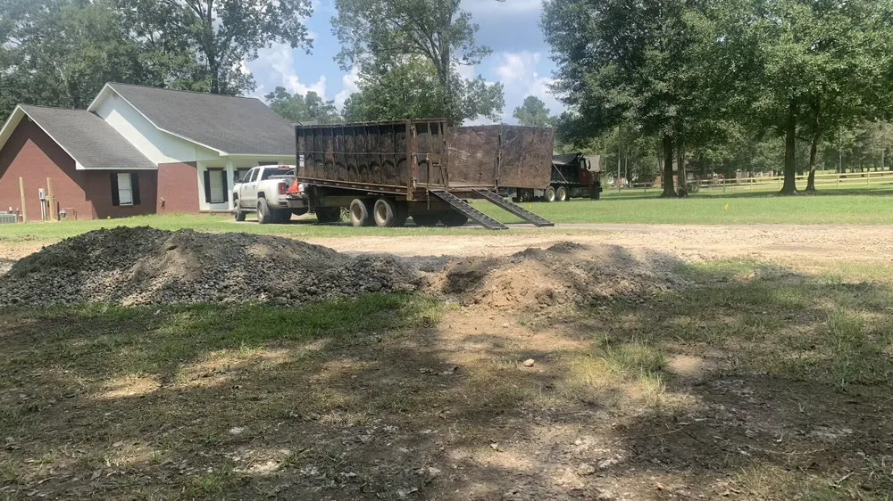Reliable yard cleanup service for outdoor upgrades in Denham Springs, LA by Mallett’s Tree removal