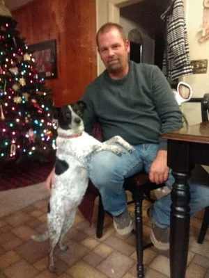 Malone's Landscaping & Lawn Care Logo