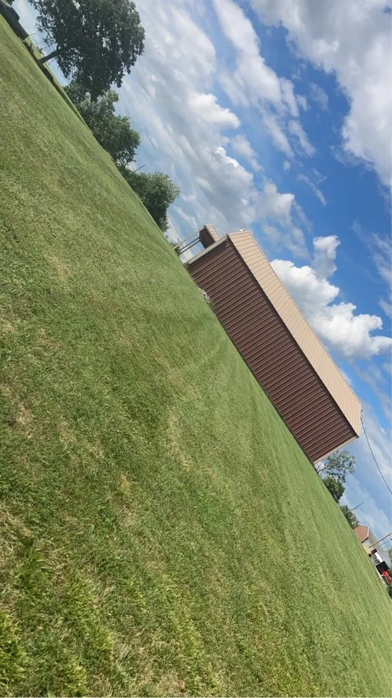 Local landscaping services for beautiful yards in Liberty, KY by Malpicas Landscape