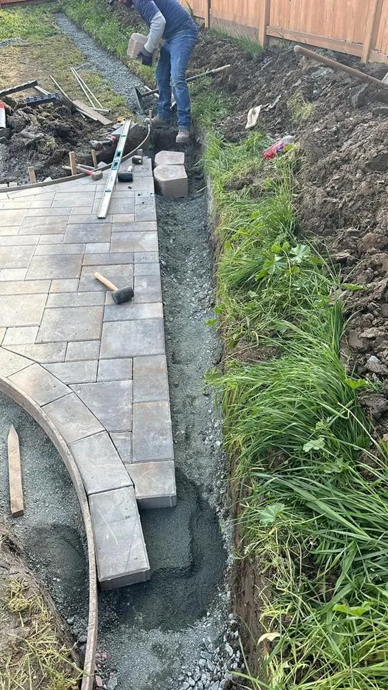 Custom yard maintenance in Sacramento, CA - Maluria Concrete and Landscaping