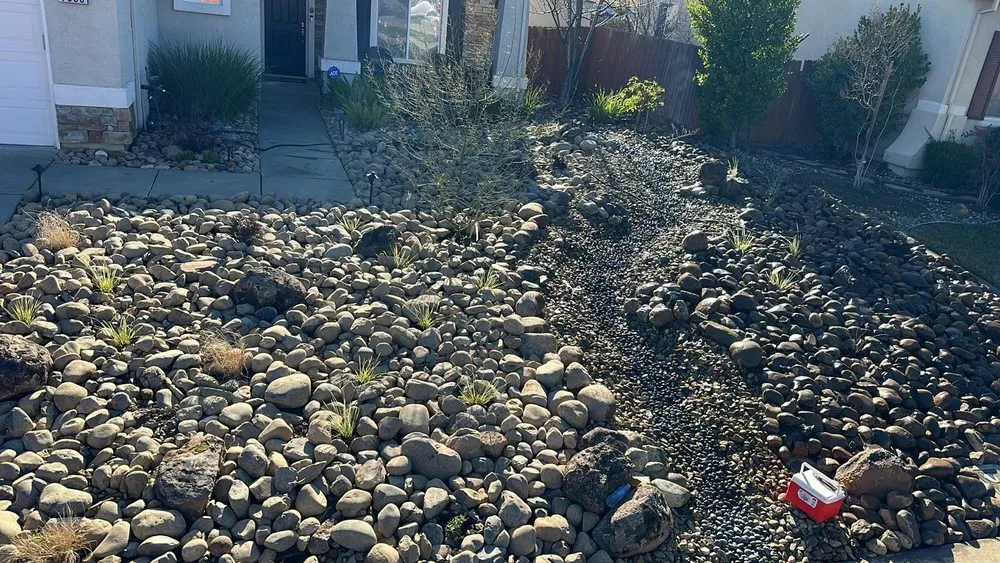 Top-rated landscape design for residential properties in Sacramento, CA by Maluria Concrete and Landscaping