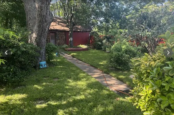 Malvern's LawnCare Logo