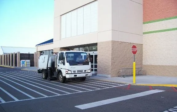 Affordable yard maintenance in Tucson, AZ by Maly & Associates