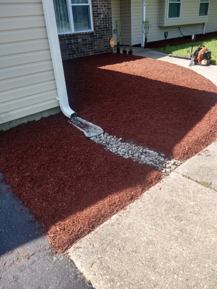 Local lawn mowing service experts serving Capitol Heights, MD - MAM Landscaping