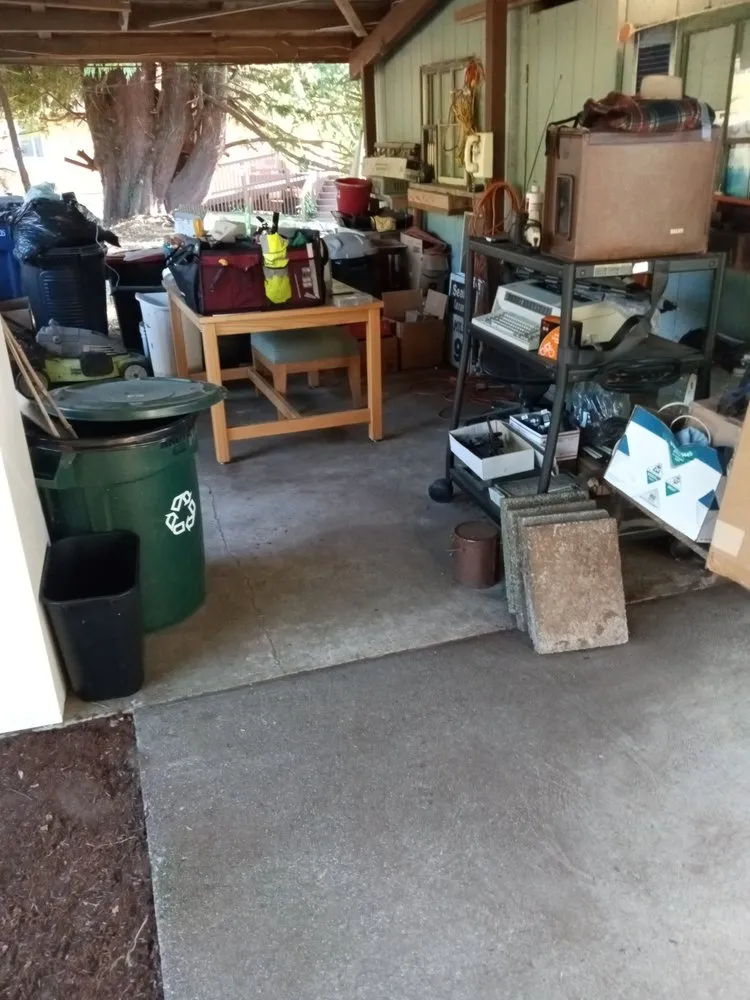 Affordable yard maintenance experts serving Everett, WA - Mama's All-In-1-Cleaning And More