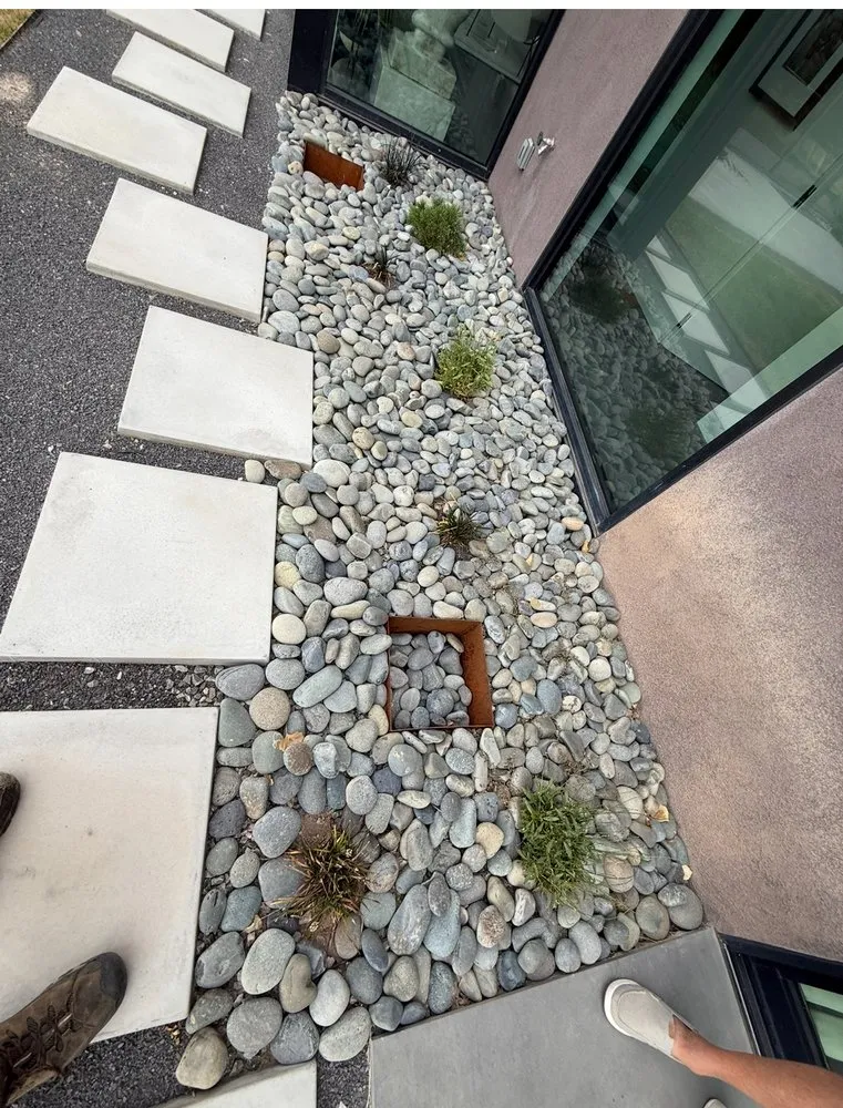 Reliable yard maintenance with custom design in Rio Rancho, NM by Mama's boy Landscape