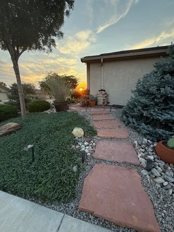 Expert garden landscaping in Rio Rancho, NM by Mama's boy Landscape