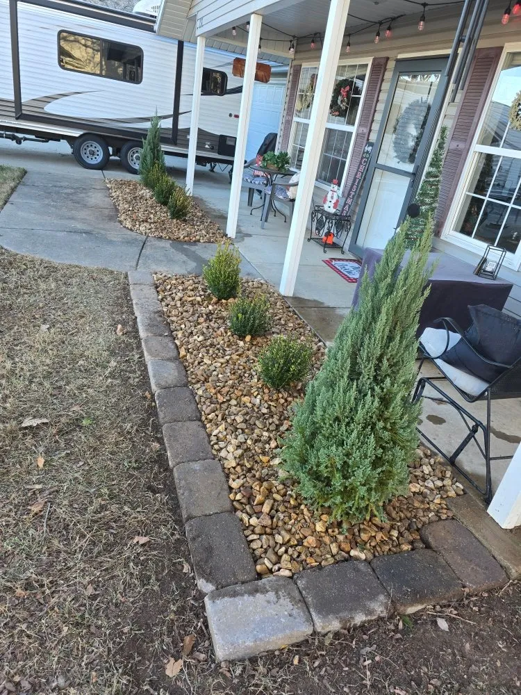 Local lawn mowing service with custom design in Branson, MO by Mamba Lawncare and Landscaping