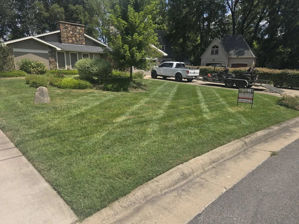 Top-rated residential landscaping experts serving Branson, MO - Mamba Lawncare and Landscaping