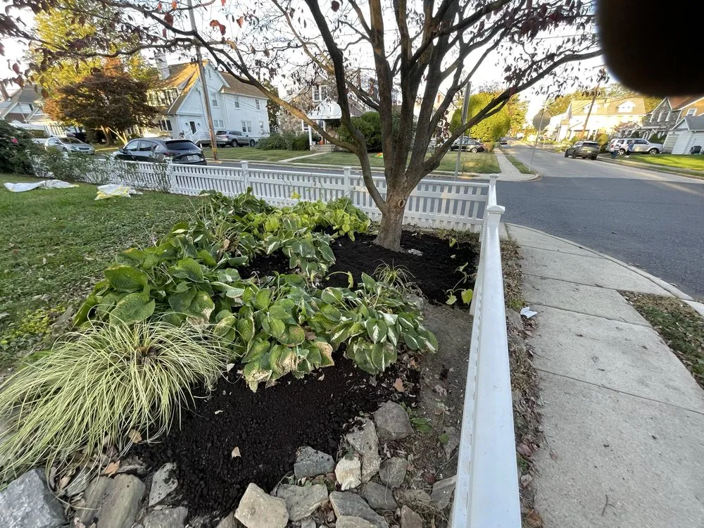 Affordable landscape design for beautiful yards in Sharon Hill, PA by Mamie’s Landscaping