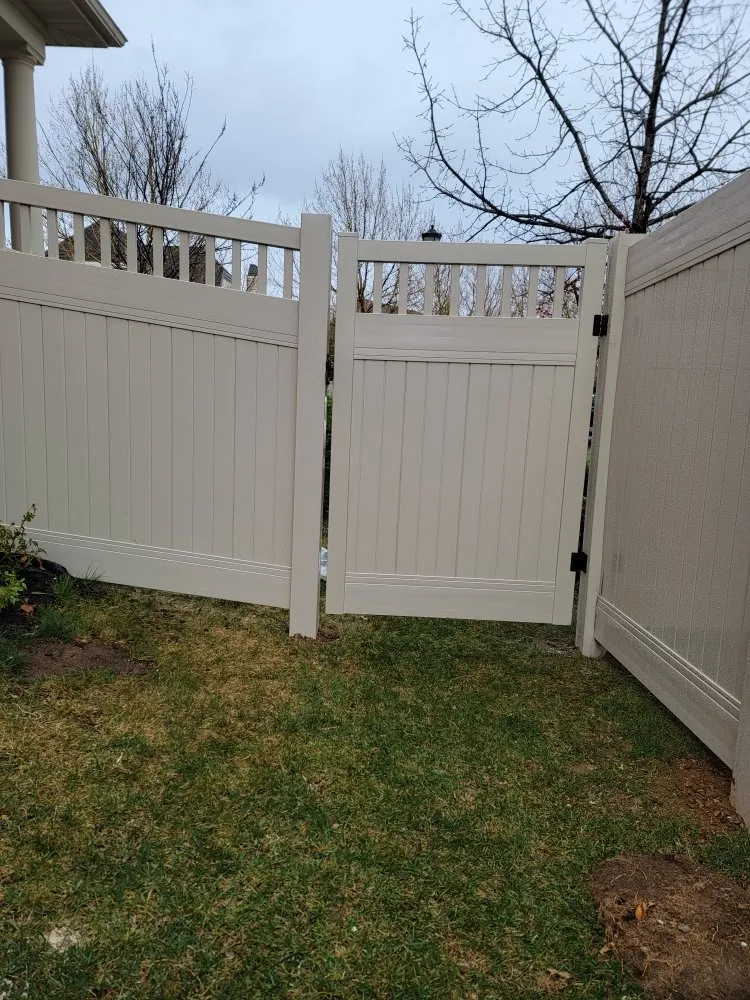 Professional landscape design in Lehi, UT - Mammoth Fence