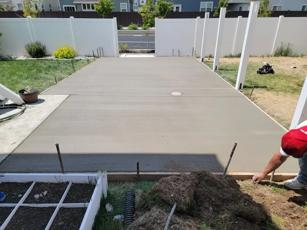 Reliable yard maintenance for year-round maintenance across Lehi, UT - Mammoth Fence