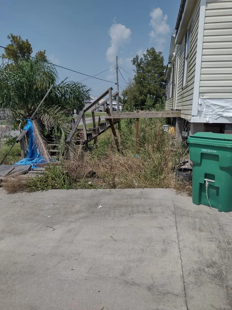 Reliable yard cleanup service for outdoor upgrades in Golden Meadow, LA by Man N Mo