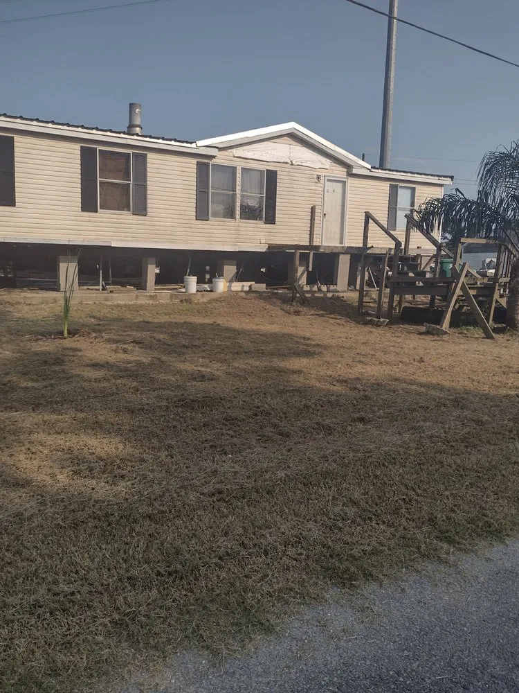 Custom landscape design experts serving Golden Meadow, LA - Man N Mo