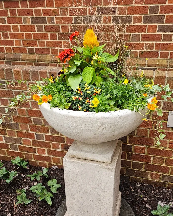 Custom garden landscaping in Richmond, VA - Manchester Gardening