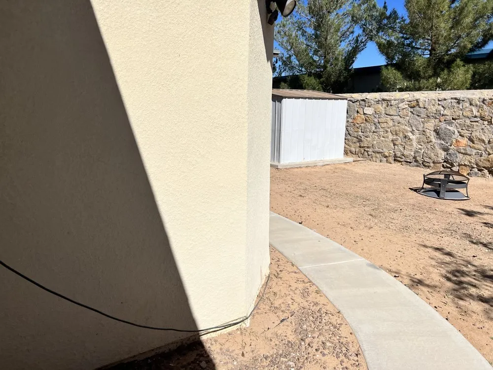 Custom garden landscaping in El Paso, TX - Mando’s Lawn Care