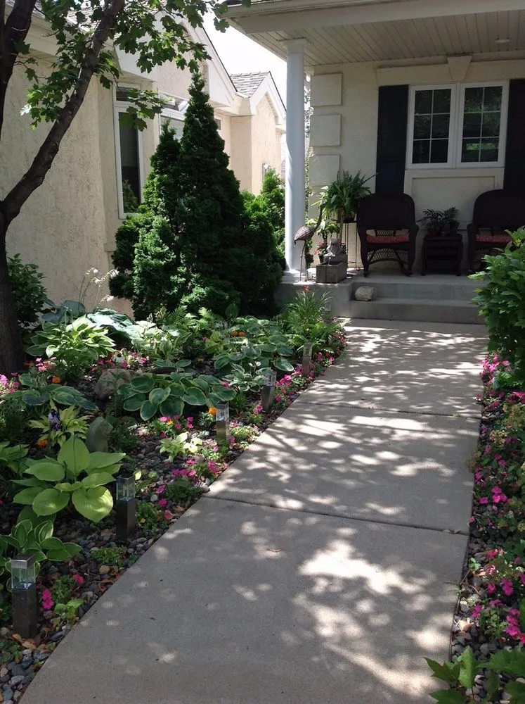 Custom lawn care service in Excelsior, MN - Mangold Horticulture