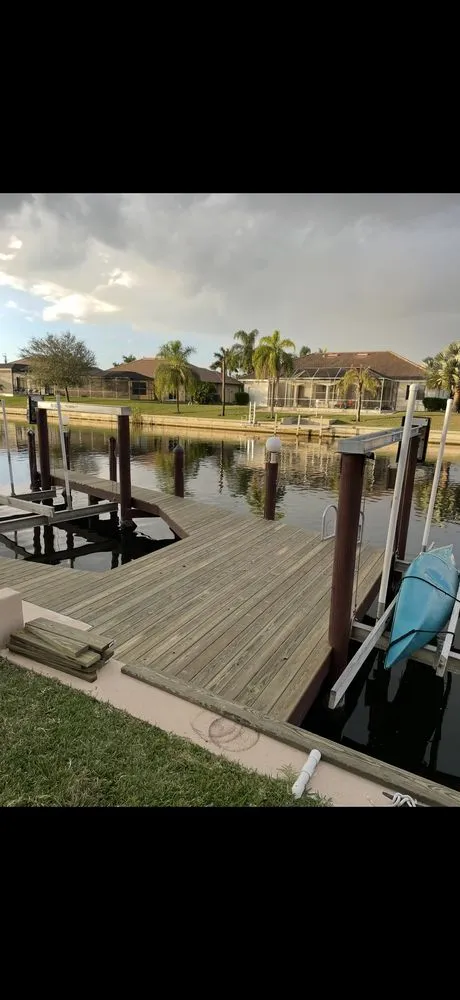 Top-rated lawn care service for beautiful yards in Cape Coral, FL by Mangrove Bay Marine