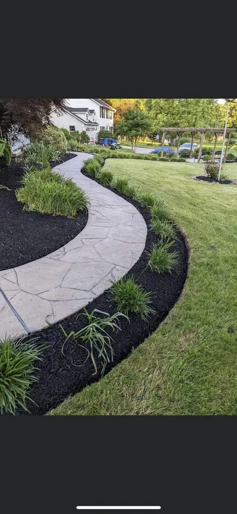 Top-rated lawn care service experts serving Baltimore, MD - Manicured Grounds