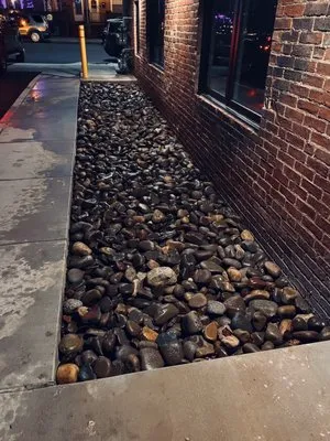 Manicured Grounds Logo