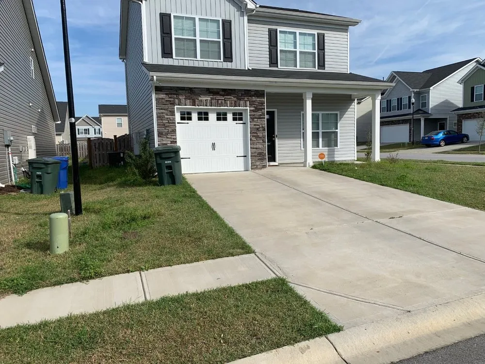 Custom yard maintenance for beautiful yards across Columbia, SC - Manicured Lawns