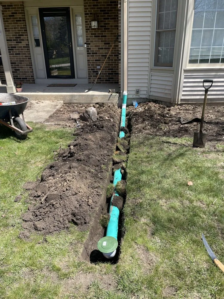 Reliable yard cleanup service in Waukegan, IL - Mani’s Landscaping