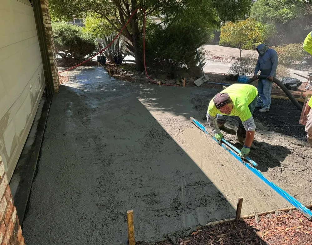 Trusted yard maintenance in Antioch, CA - Mani’s Tree Services