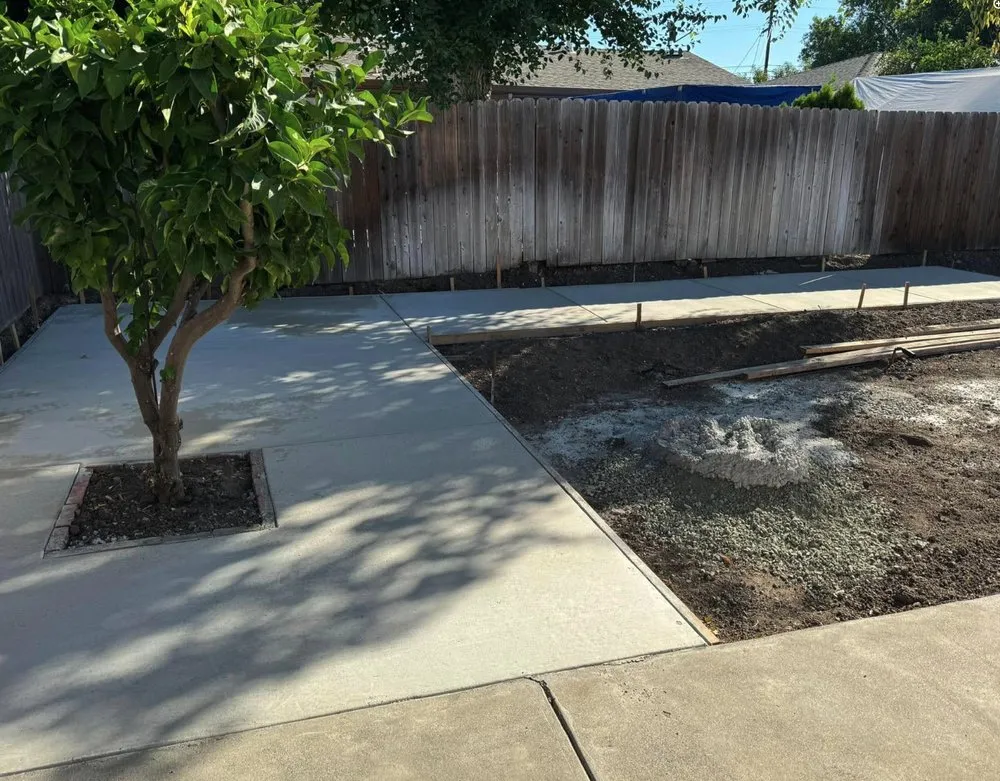 Custom lawn care service in Antioch, CA by Mani’s Tree Services