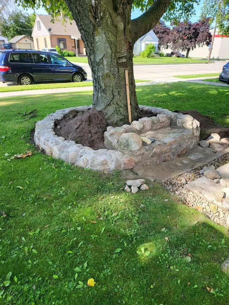 Expert lawn mowing service in Manitowoc, WI - Manitowoc Pro Lawn Care