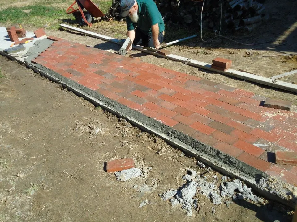 Local outdoor landscaping experts serving Greenville, NC - Manning Landscaping & Construction