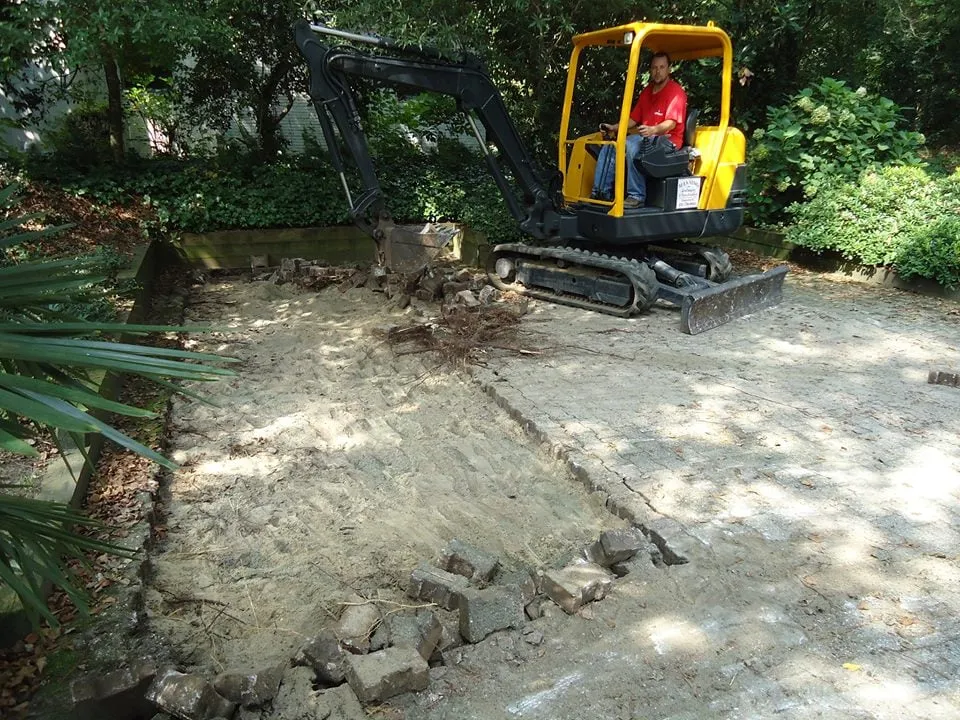 Affordable lawn care service experts serving Greenville, NC - Manning Landscaping & Construction