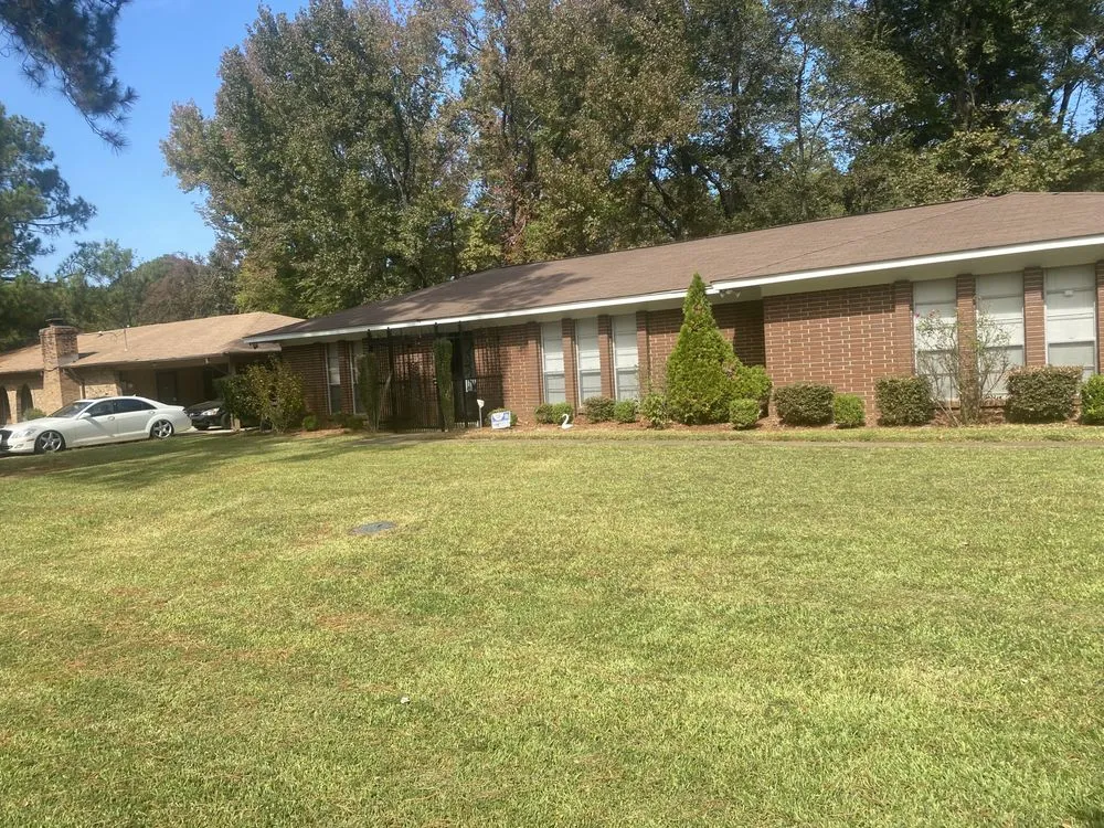 Custom landscape design for homes in Jackson, MS by Manning Lawn Service