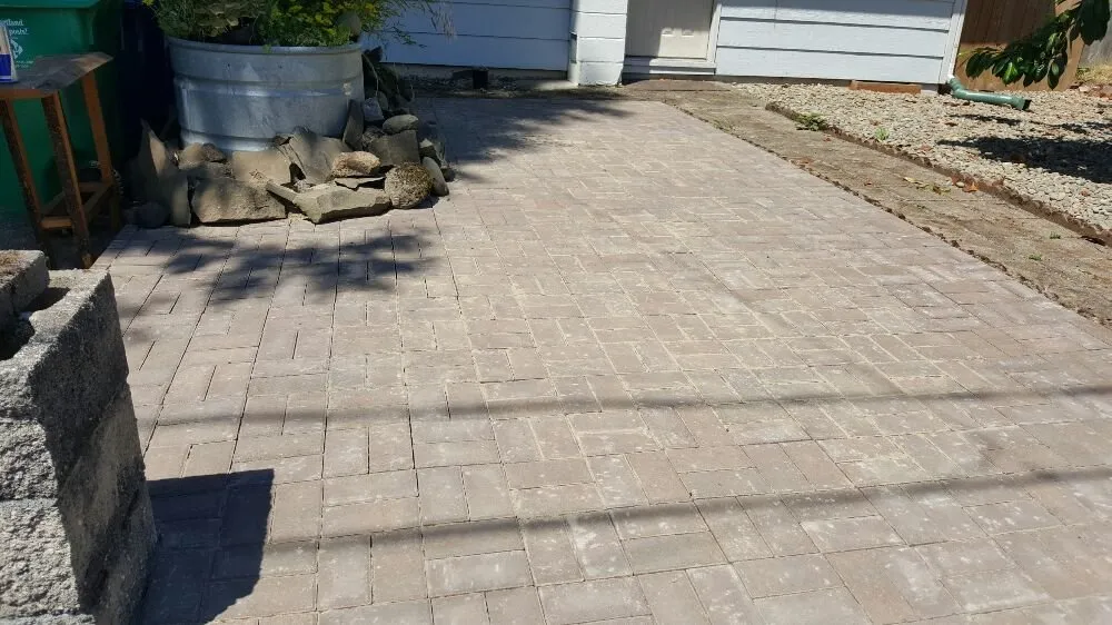 Expert lawn care service for homes in Portland, OR by Mannny's Property Maintenance