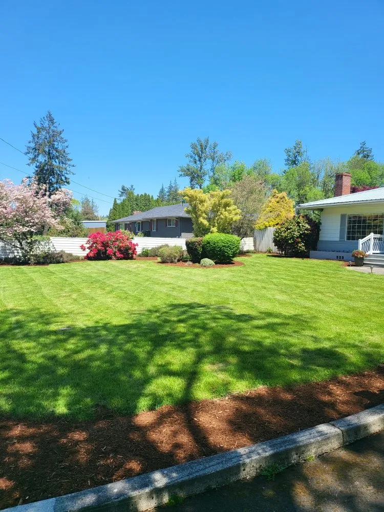 Affordable landscape design in Portland, OR by Mannny's Property Maintenance