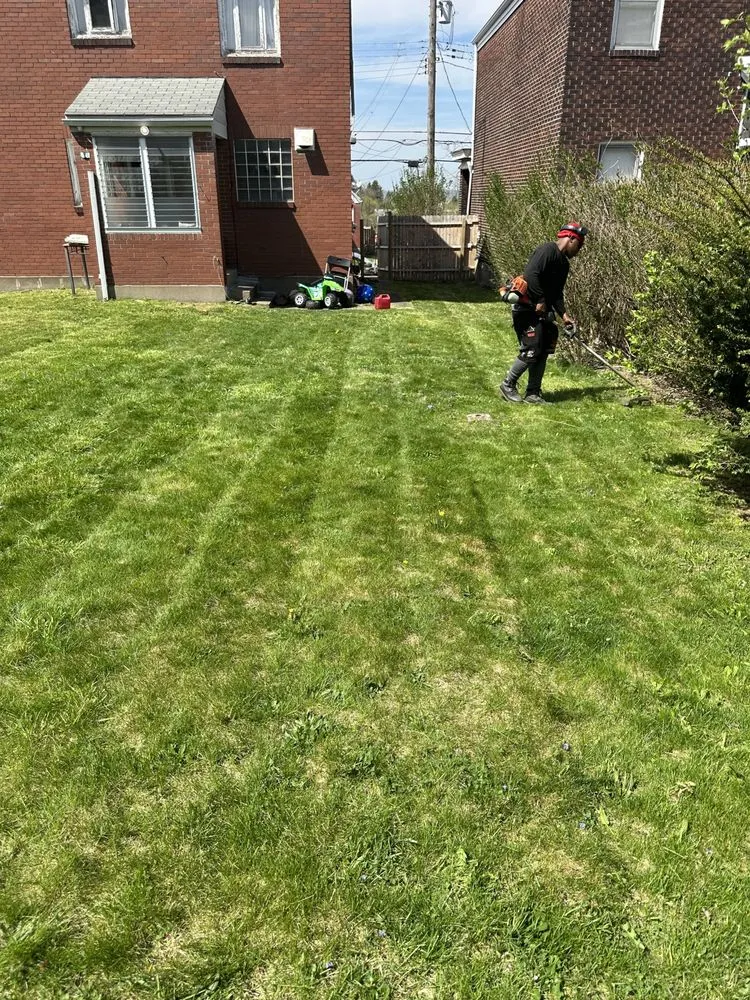 Custom landscape design experts serving Duquesne, PA - Manns Lawncare