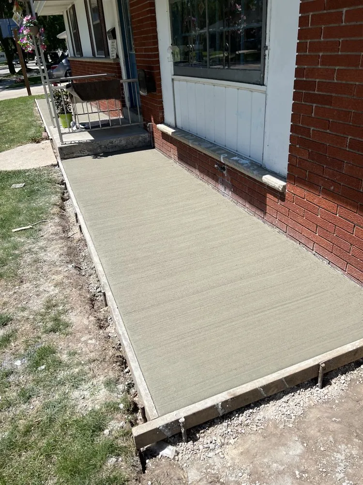 Top-rated landscape installation for residential properties across Sheboygan, WI - Manny Concrete And Landscaping